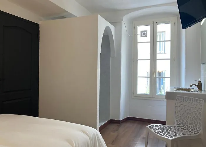 T2 Au Coeur De La Rue Fesch *